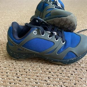 Merrill Kids Trail/Hiking Sneakers